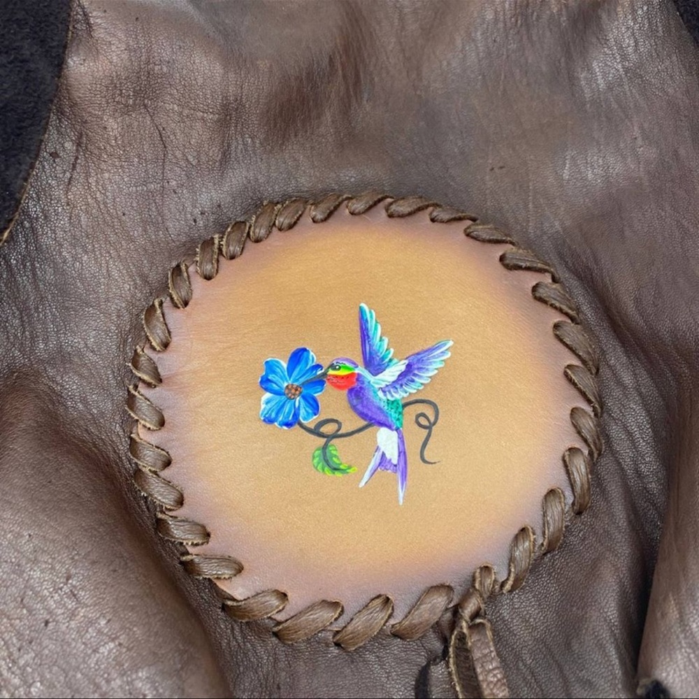 Signed Handcrafted native american leather fringe bag painted hummingbird OOaK - Picture 5 of 12
